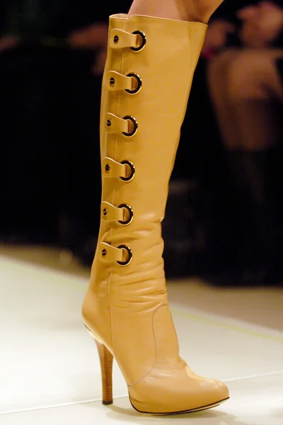 Look 12